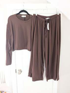 NWT BUMPSUIT The Cloud Long Sleeve Tee & Cloud Pant Set Brown Size M Maternity